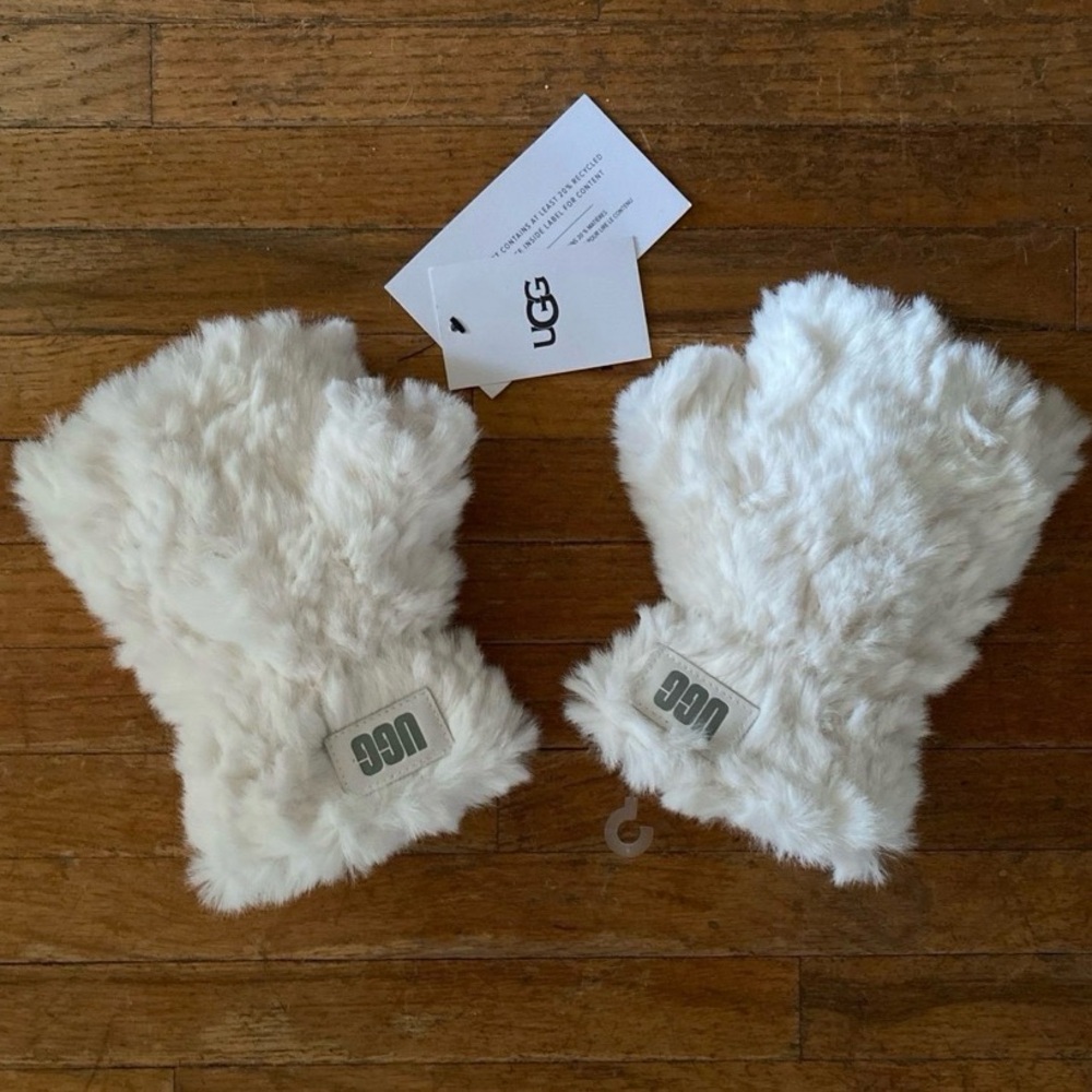 New UGG Super Warm Soft Cozy Faux Fur Fingerless Gloves Mittens S/M
